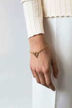 Load image into Gallery viewer, Gold Asta Bracelet